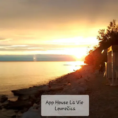 House La Vie App No 1 *