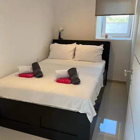 Apartment House La Vie App No 1