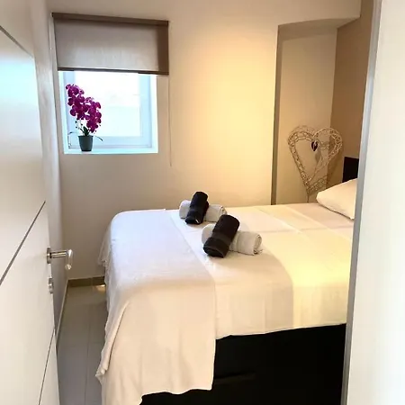 Apartment House La Vie App No 1